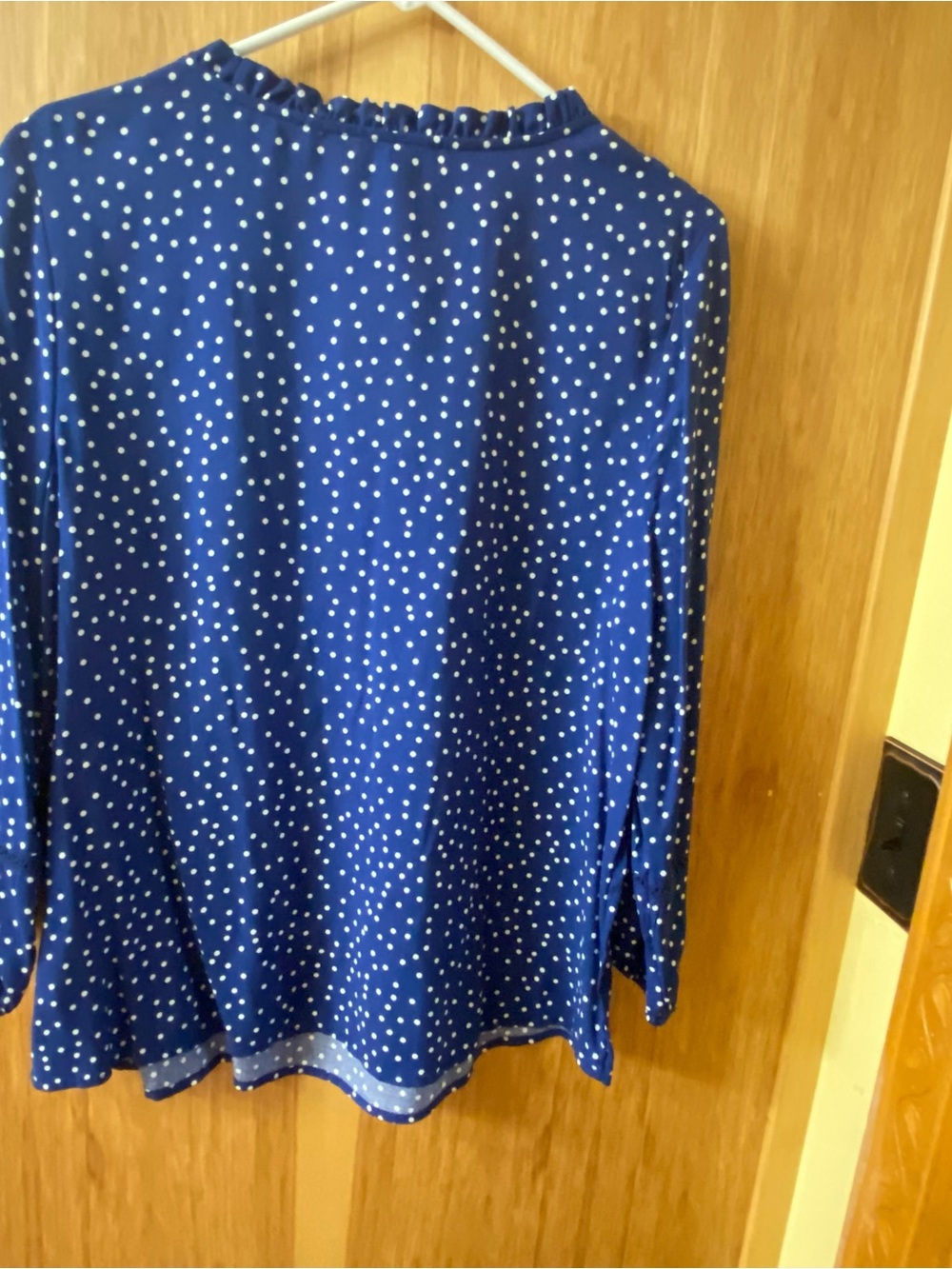Como Blu Polka Dot Tie-Neck Women's Top - Navy ,white polka dots. NWT 19” p/p - Picture 2 of 6